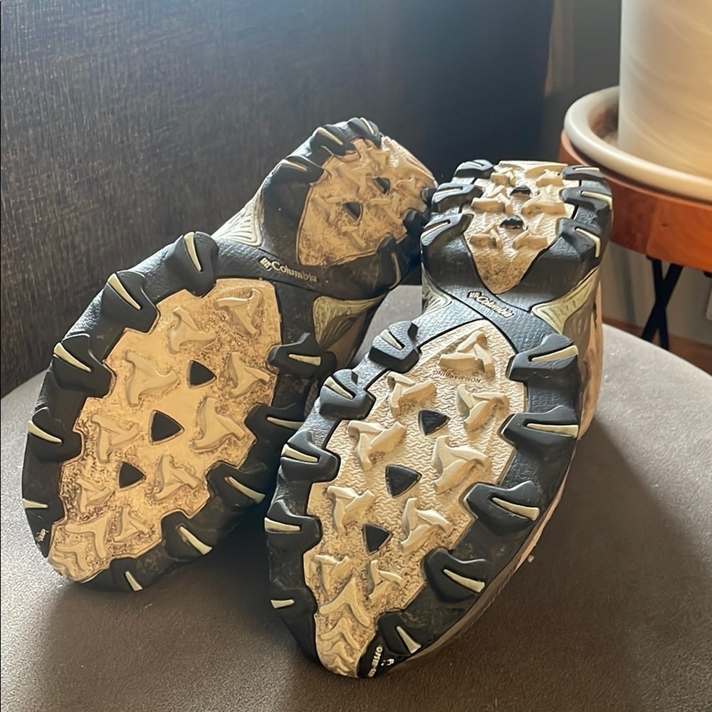 Columbia Pagora Hiking Sneakers Women’s 9.5 Outdoors Grey & Tan - Picture 6 of 6